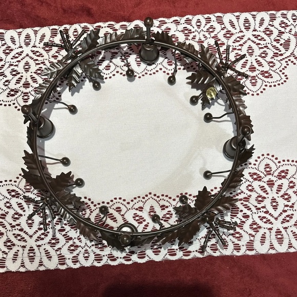 Vtg, Round Metal Advent Wreath. 4 Candlestick Holder, Bows,Holly,  Made In India - Picture 8 of 12